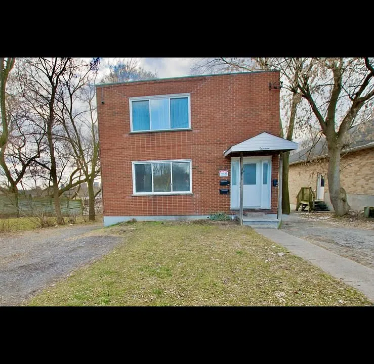 13 Sterling St #2