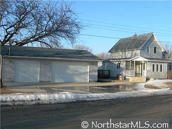 1st image of 424 Court St E