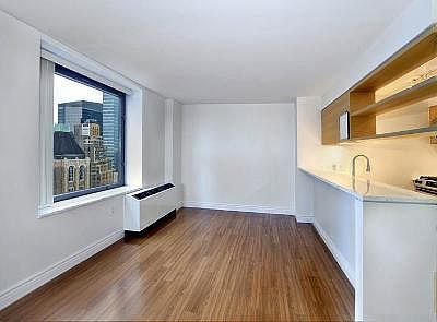 4th image of 100 W 39th St APT 37J