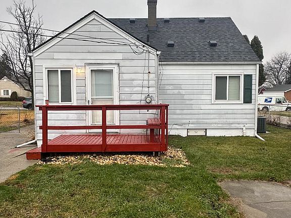 3rd image of 25215 Ford St