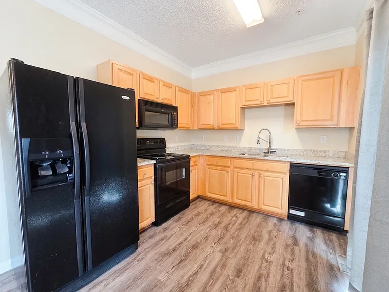 1411 Bay Overlook Dr — Photo 4
