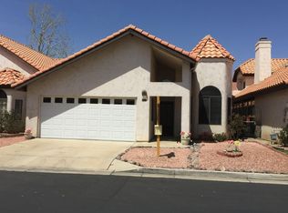 19240 Pine Way, Apple Valley, CA 92308