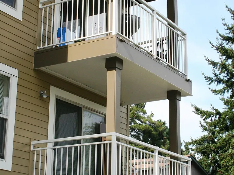 The Max Apartments — Photo 7