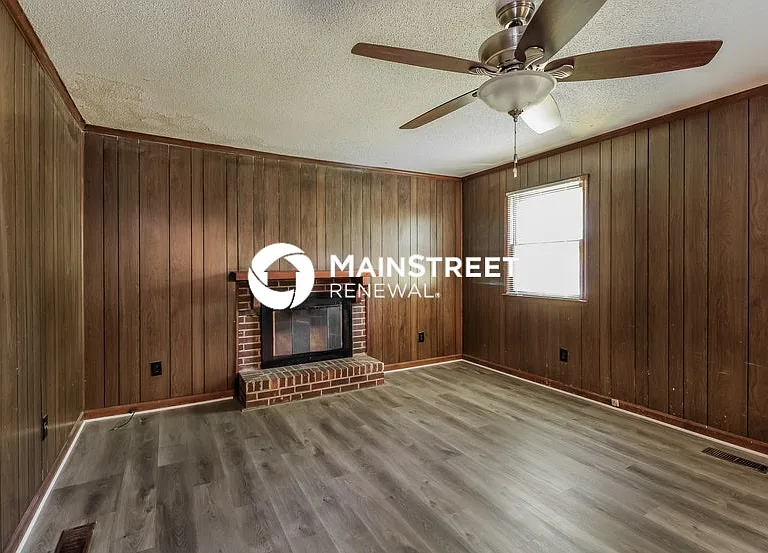 3012 Manchester Dr — Photo 3