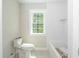 10 Bristol Pond Dr, Norfolk, MA 02056