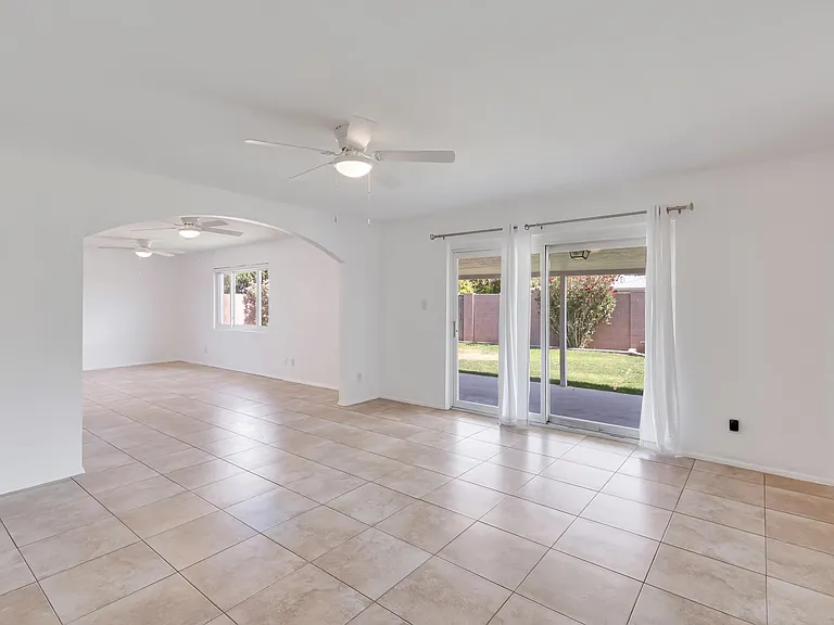8513 E Rancho Vista Dr — Photo 6