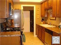 New Glazed Maple Kitchen Cabinets