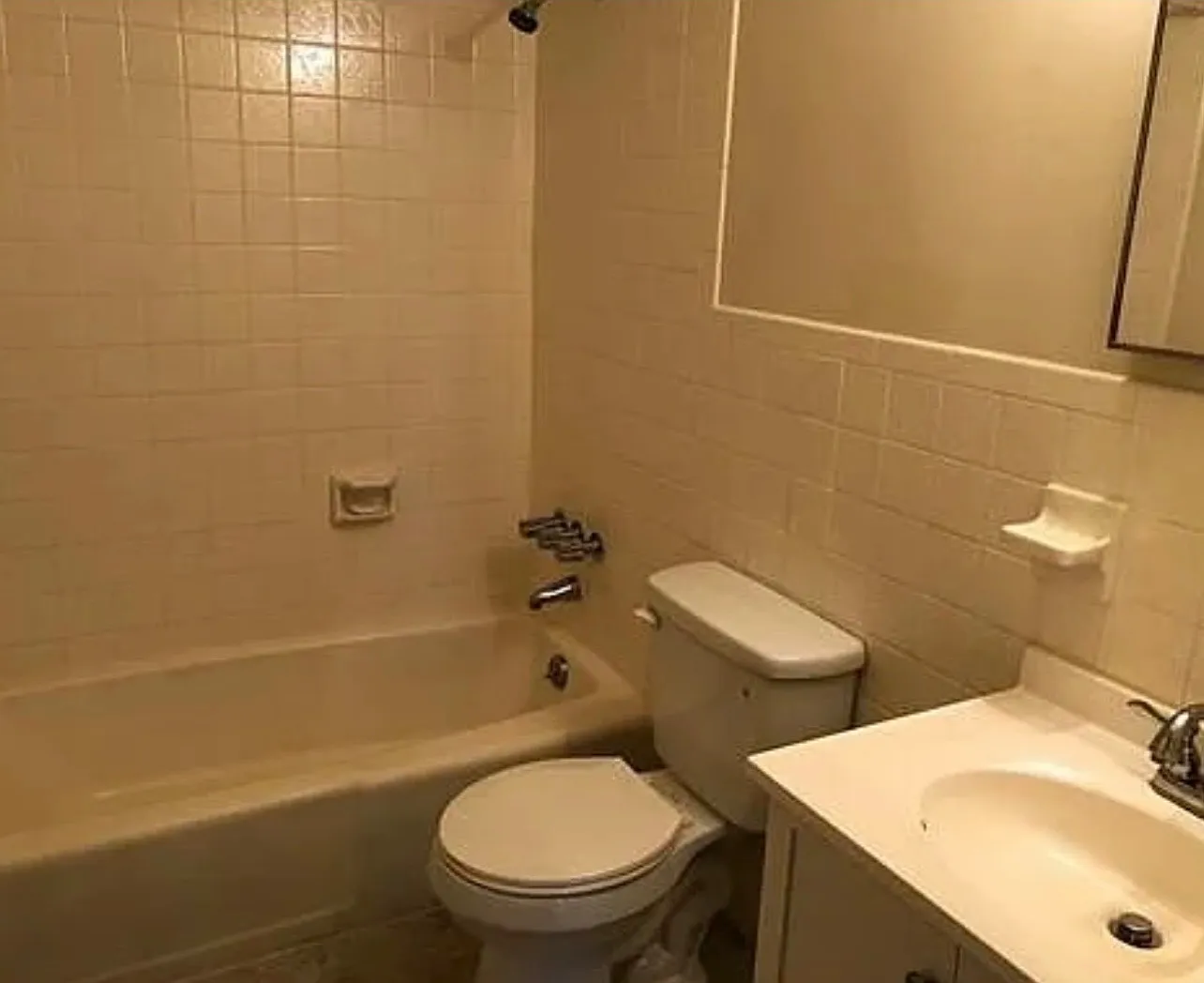2 bed, 800 sqft, $1,900 — Photo 2