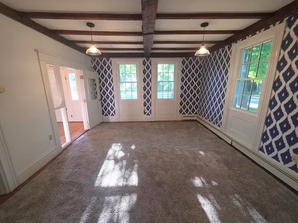 8 Hollis St, Groton, MA