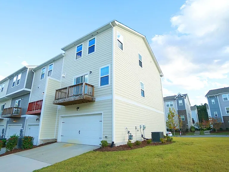1041 Salt Glaze Ln — Photo 31