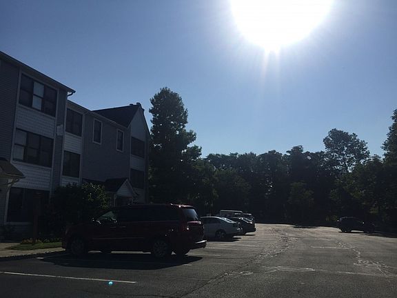 4th image of 42 Burlington Ct #1703
