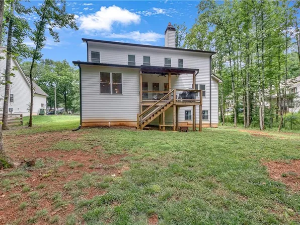 104 Woodland Ln, Canton, GA 30114