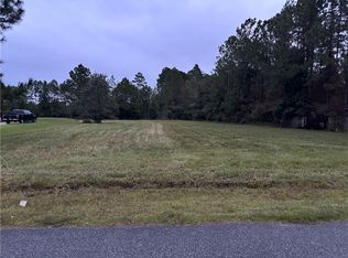 225 Lakes Dr, Brunswick, GA 31523