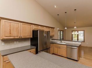 4640 154th St, Urbandale, IA 50323