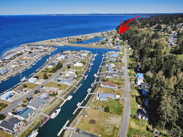 3545 Shell Street, Greenbank, WA 98253