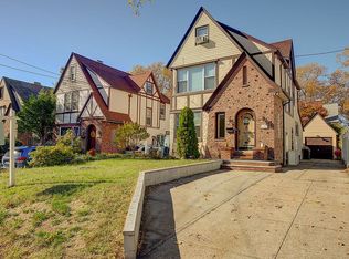3362 Utopia Pkwy, Flushing, NY 11358