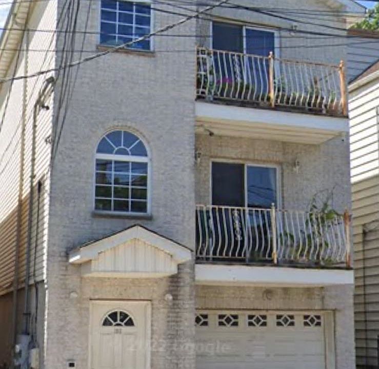 1st image of 193 Hutton St #2
