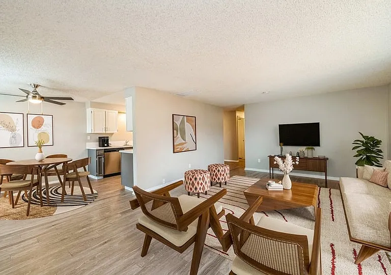 ReNew Rock Creek Townhomes — Photo 3