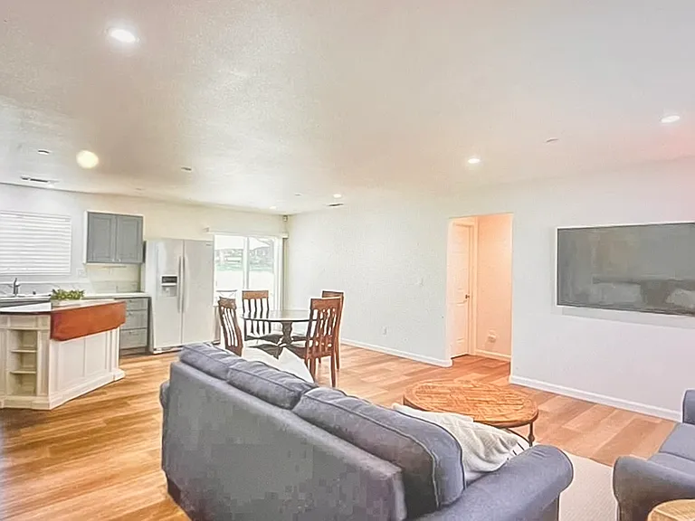 1487 Dottie Ln — Photo 4