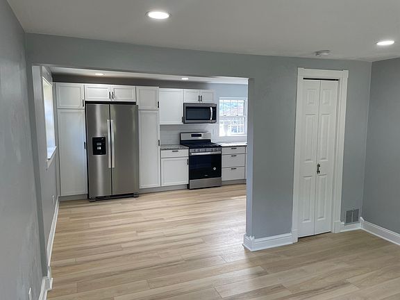 2nd image of 619 Beaver St