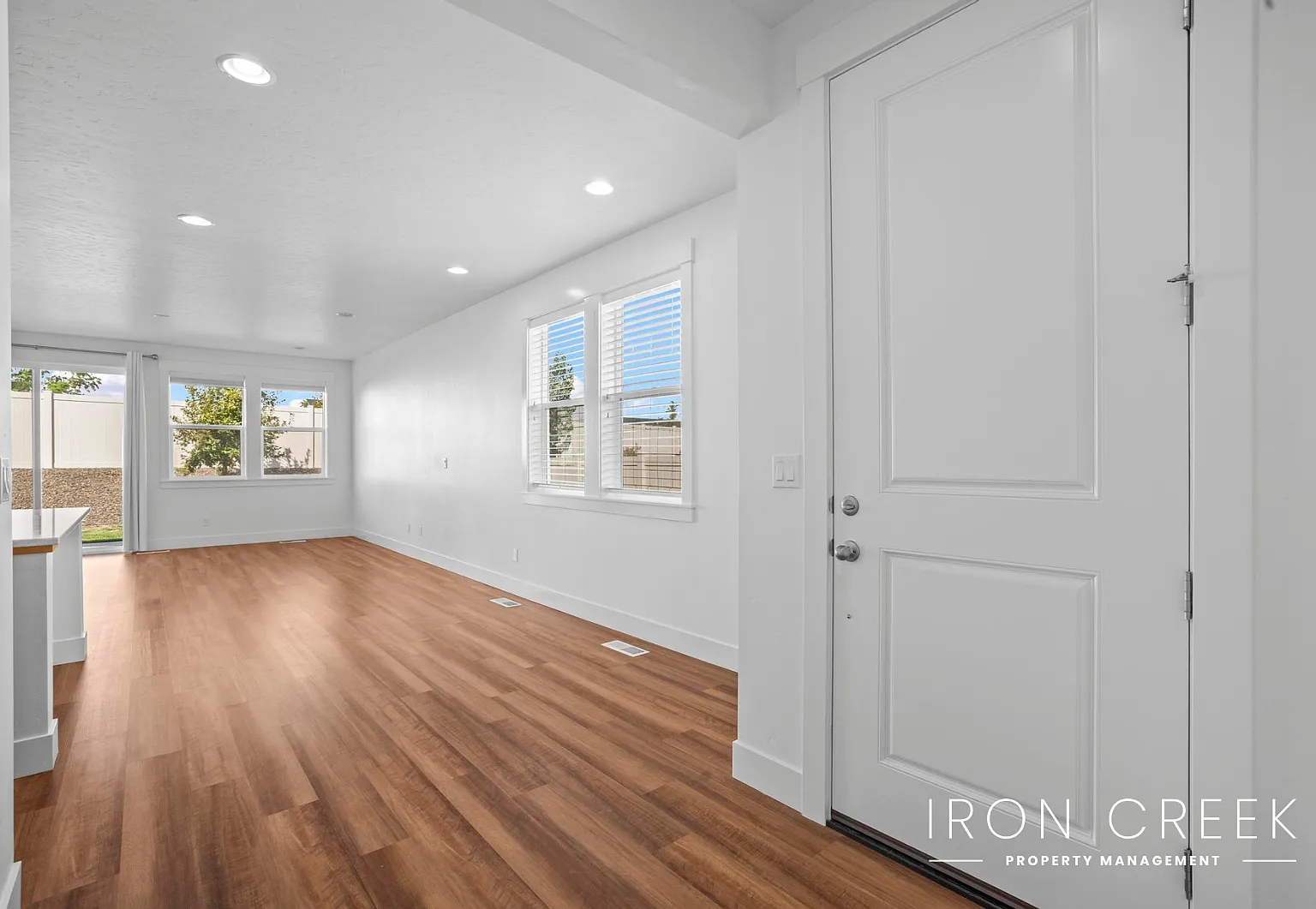 3 bed, 1383 sqft, $2,375 — Photo 3