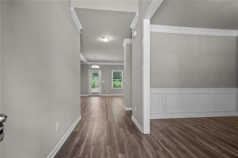 Building Photo - 1153 Chester Way