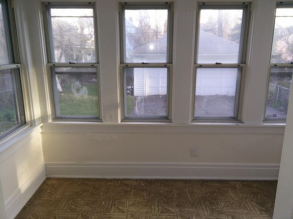 5th image of 117 Minnesota Ave