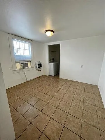 3423 Iberville St #A — Photo 8