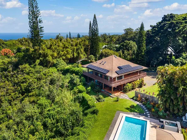 1330 Kauhikoa Rd, Haiku, HI 96708