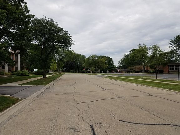 4th image of 320 Sheridan Dr