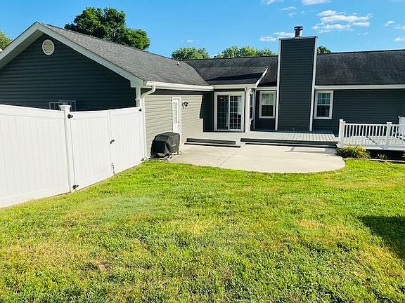 4th image of 8322 Smoketree Cir