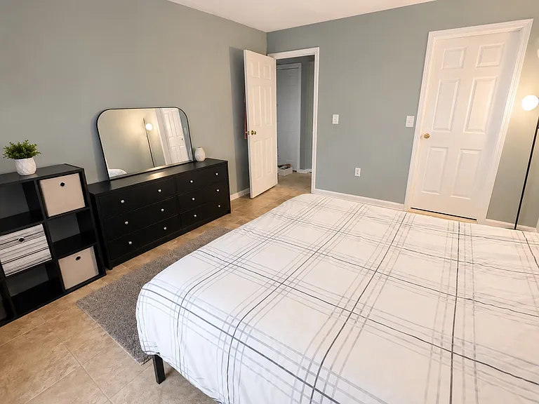 37 Steeplechase Ct — Photo 3