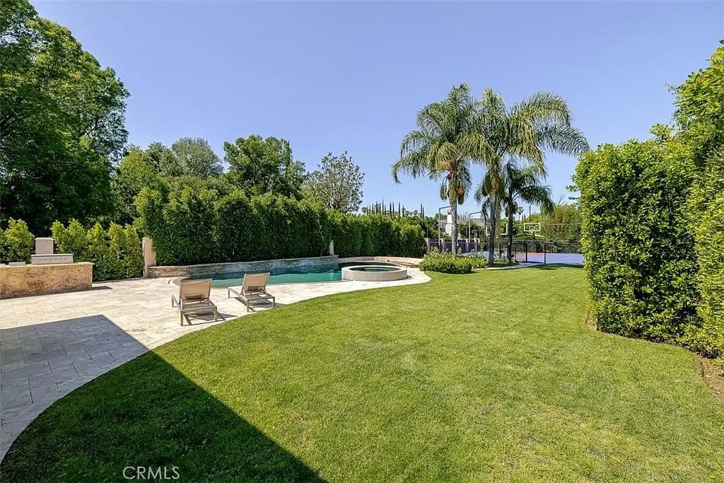 5 bed, 3398 sqft, $14,000 — Photo 3