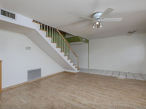 3rd image of 4079 E Campbell Ave