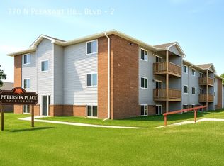 Peterson Place, Pleasant Hill, IA 50327