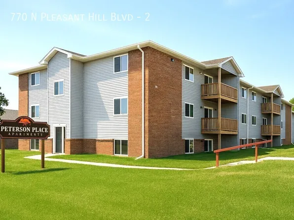 Peterson Place, 770 N Pleasant Hill Blvd APT 2, Pleasant Hill, IA 50327
