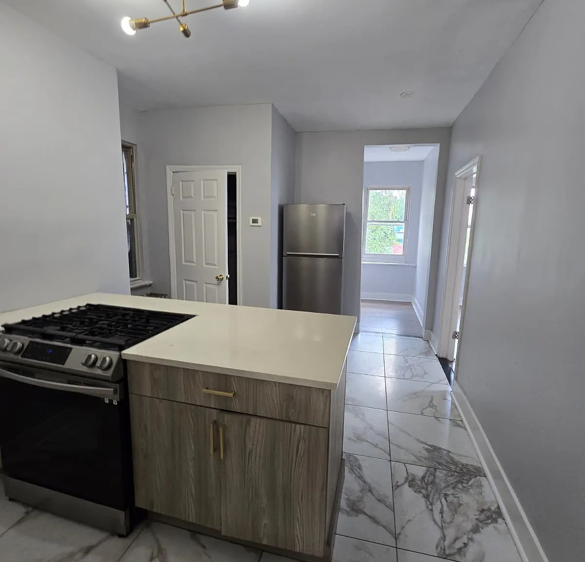 4 bed, $2,395 — Photo 2