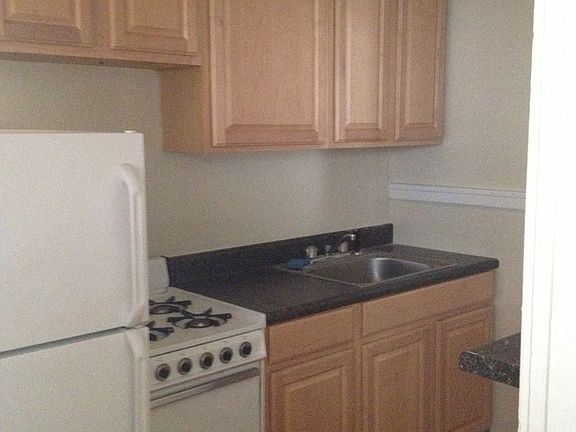 2nd image of 3033 Park Ave APT 9