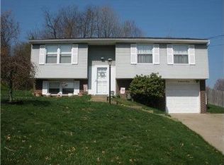 220 S Magnolia Dr, Glenshaw, PA 15116