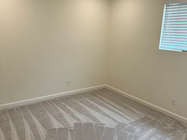 35264 Farnham Dr — Photo 17