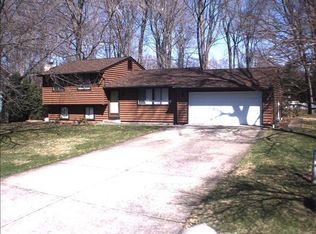1487 Castillion Dr NE, Warren, OH