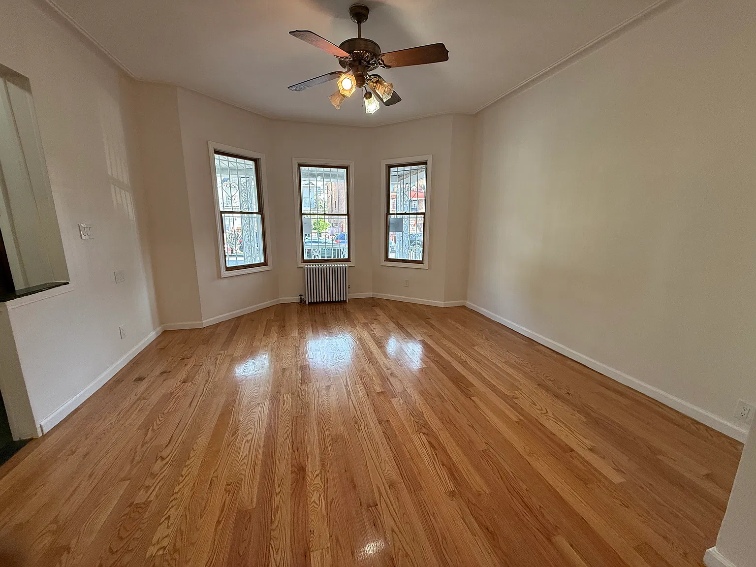 42 Bay 25th Street — Photo 2