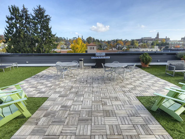 Rooftop with Grilling Area