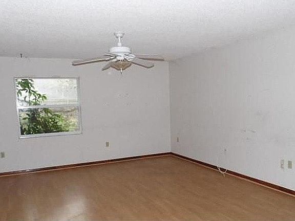 2nd image of 3936 Lehman Ct