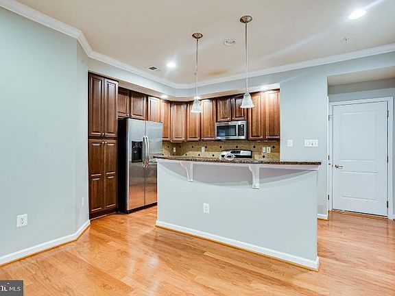 3rd image of 343 Chessington Dr