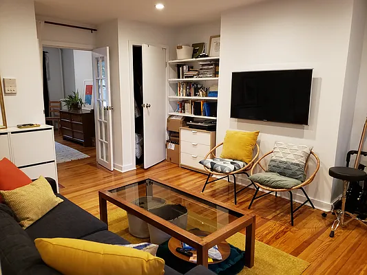 Rented by MCR Realty | media 1