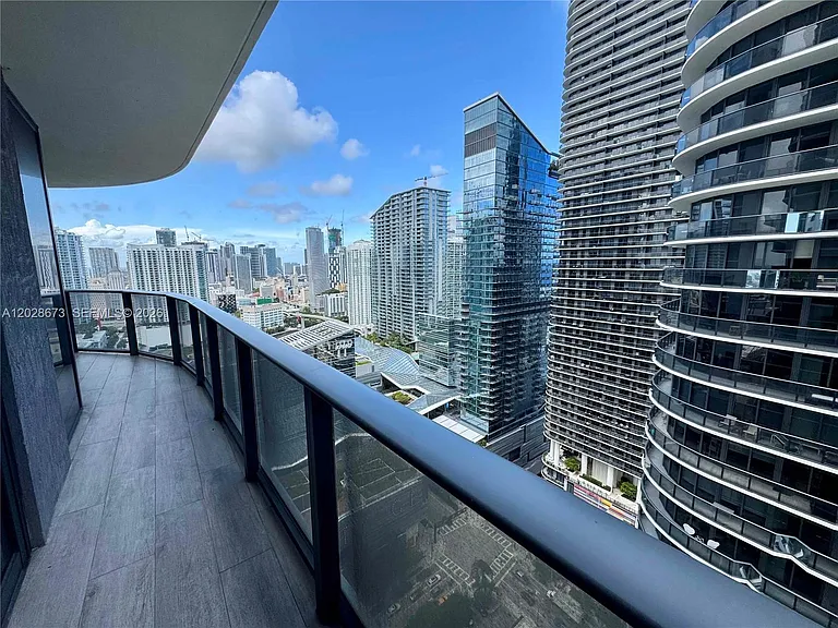 55 SW 9th St #3201 — Photo 19