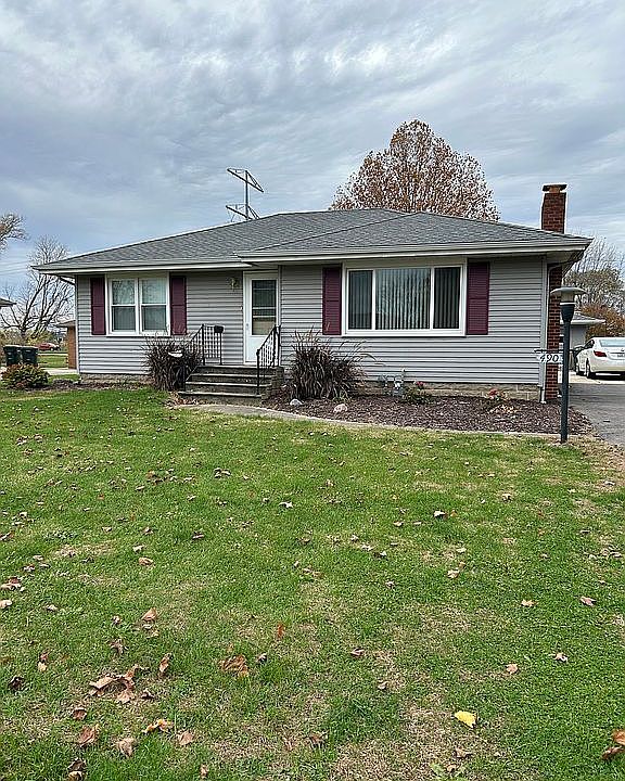 1st image of 490 S Marguerite St