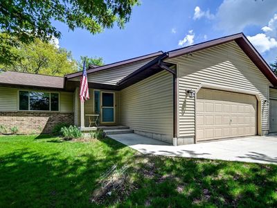 6824 MoonLight Circle, Sun Prairie, WI, 53590
