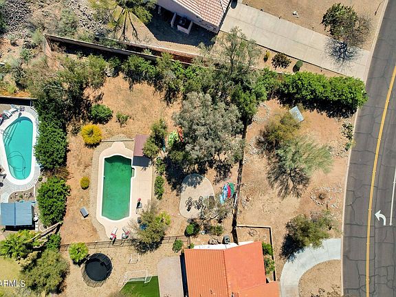 5th image of 14009 N HAMPSTEAD Drive #2